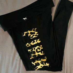 PINK leopard yoga pants - Medium